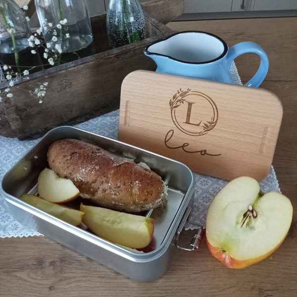 Lunchbox - Initiale im floralen Rand und Name - 10